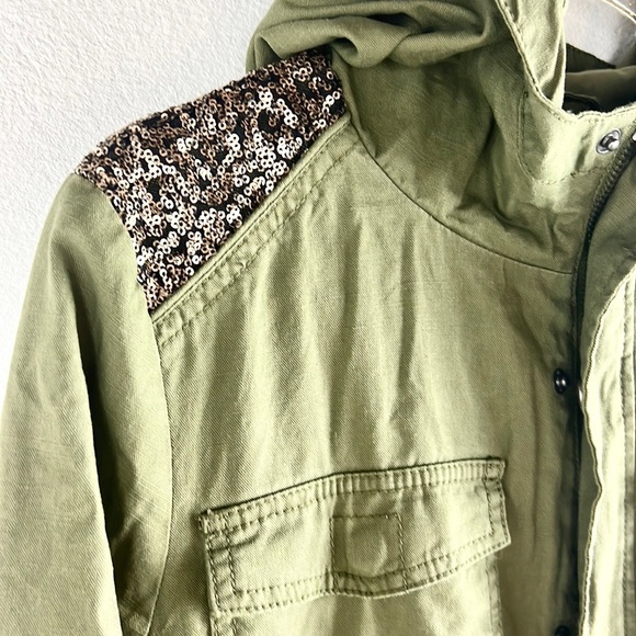 ELLOS |🪖💛Army Green Hooded Gold Sparkly Shoulders Long Trench Coat - Picture 4 of 12
